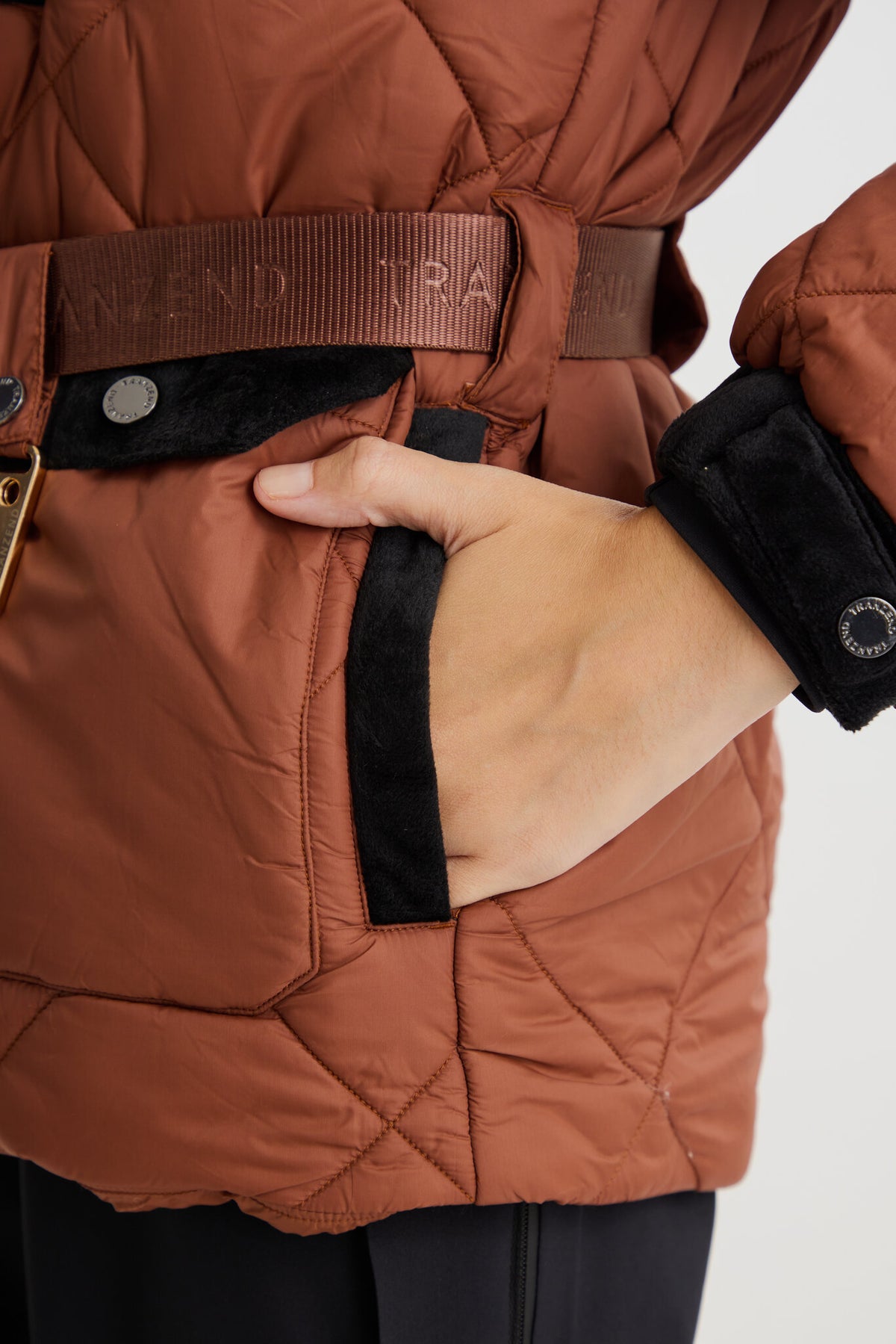 Alpine Puffer Jacket - Brown - Women - Image 9