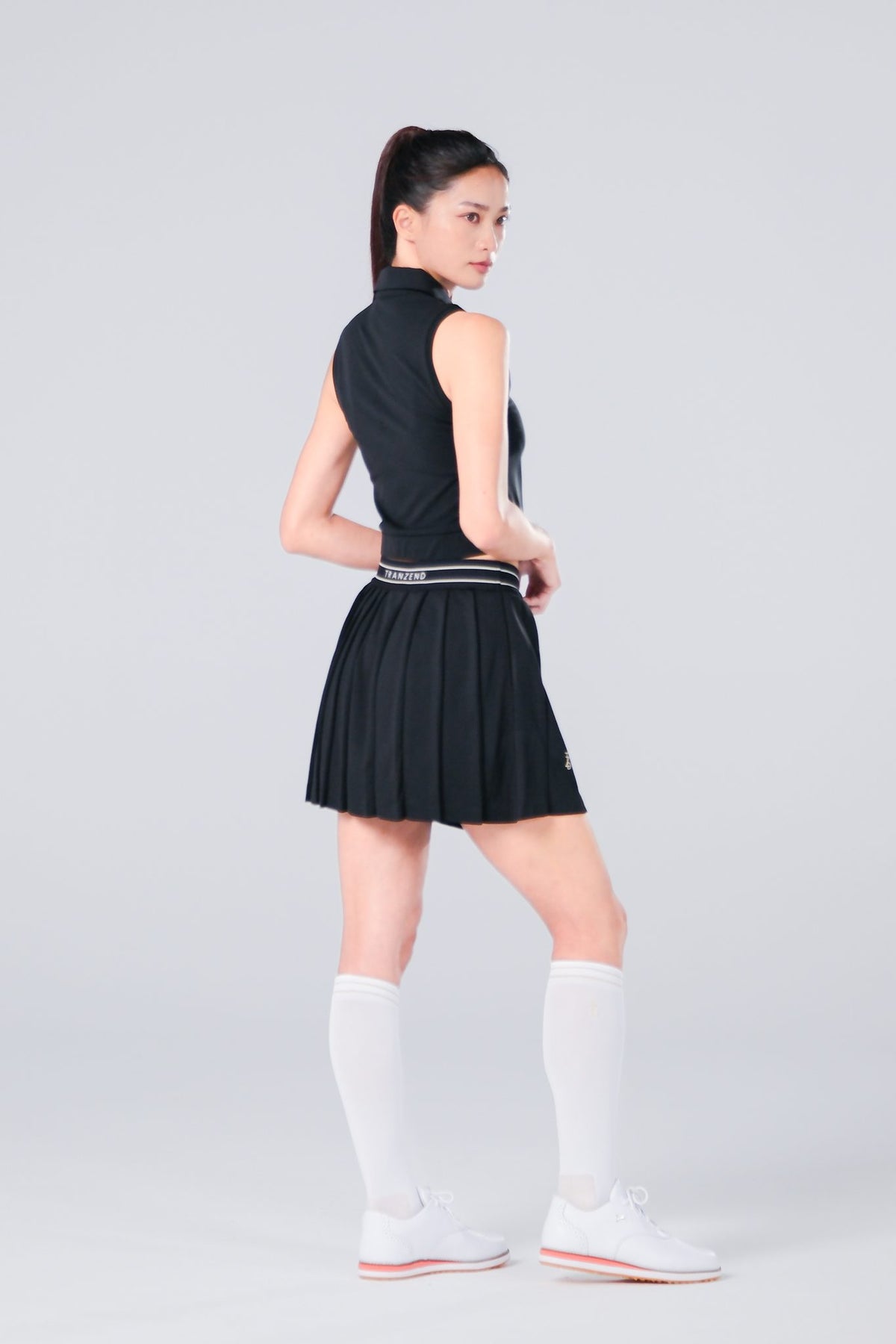 Sleeveless Cropped Polo - Women - Black - Image 3