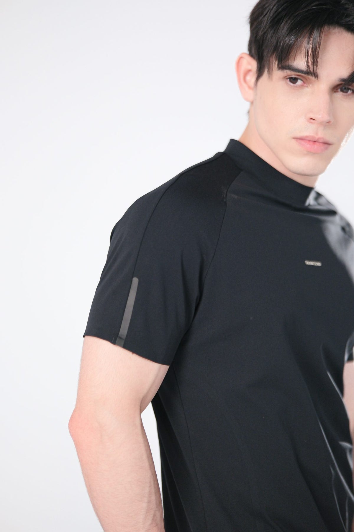 Drift Tee - Men - Black - Image 6
