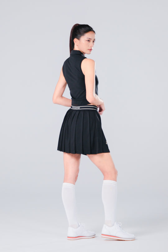 Sleeveless Cropped Polo - Women - Black - DSCF0153.jpg