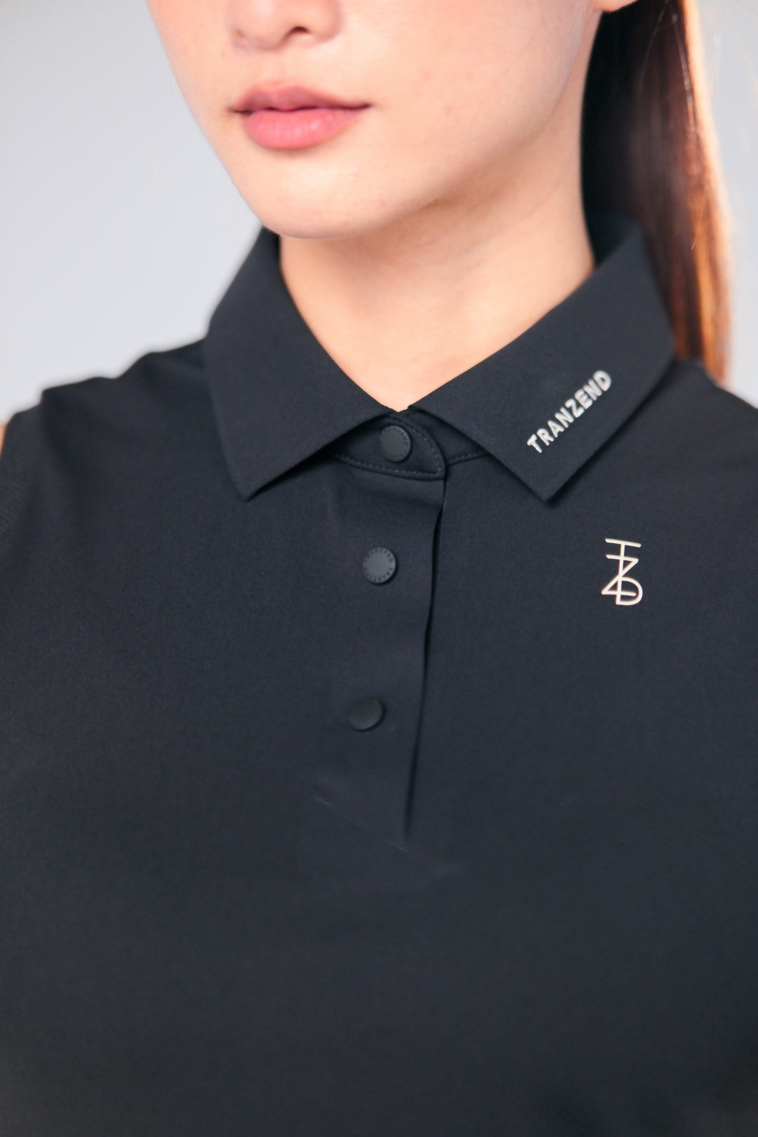 Sleeveless Cropped Polo - Women - Black - DSCF0221.jpg
