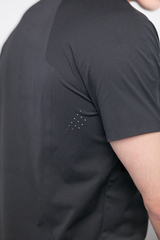 Drift Tee - Men - Black - DSCF0389.jpg