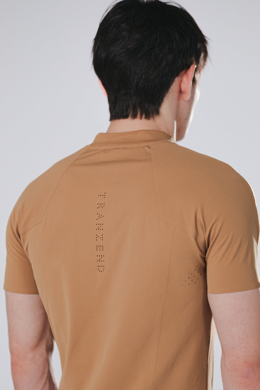 Drift Tee - Men - Camel - DSCF0729.jpg