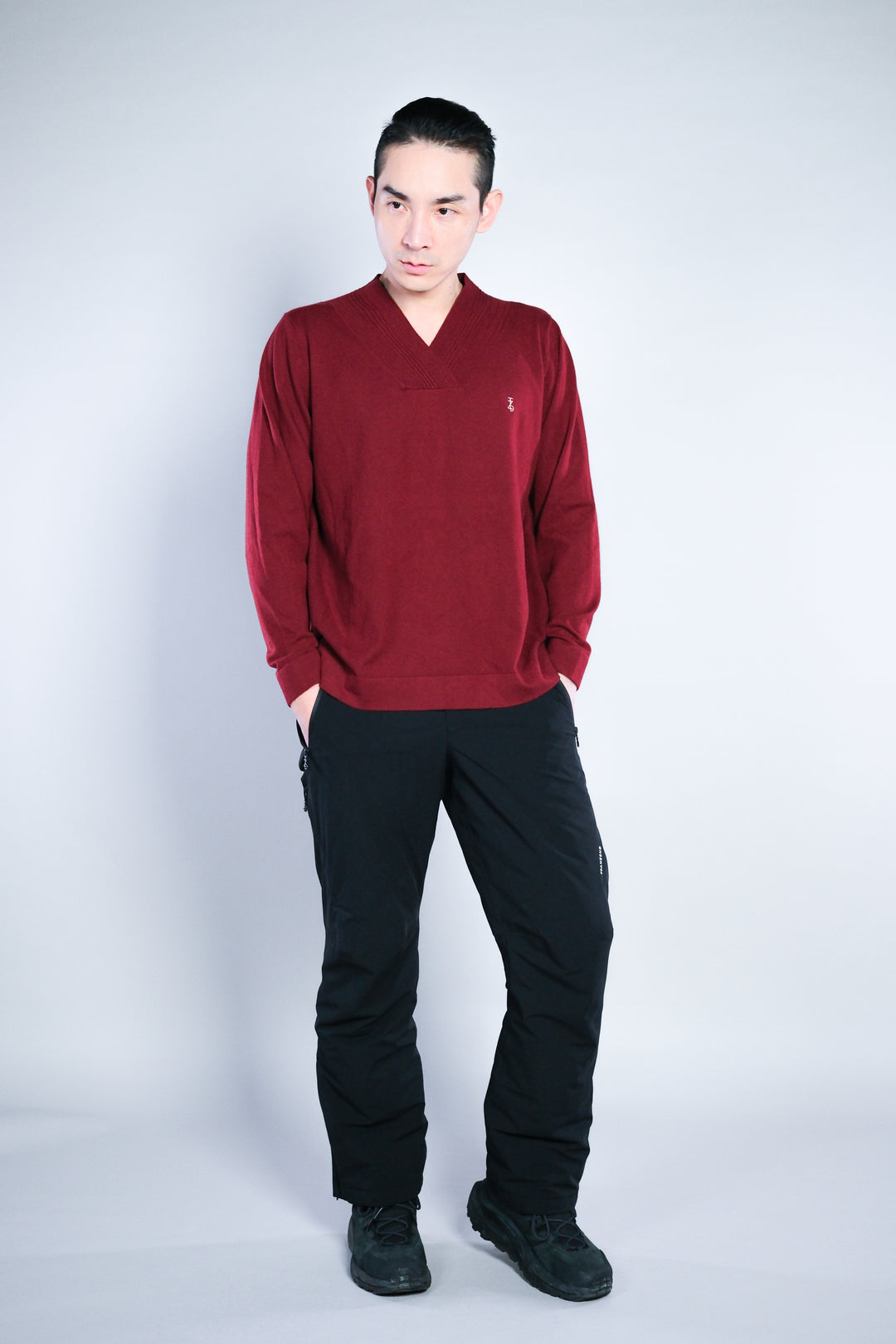 Vネック ウールブレンド セーター - メンズ