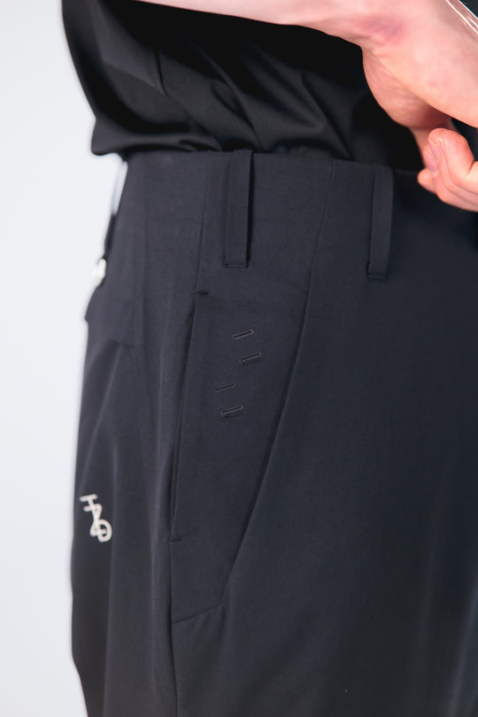 Infinite Motion Trousers - Men - Black - DSCF5594.jpg