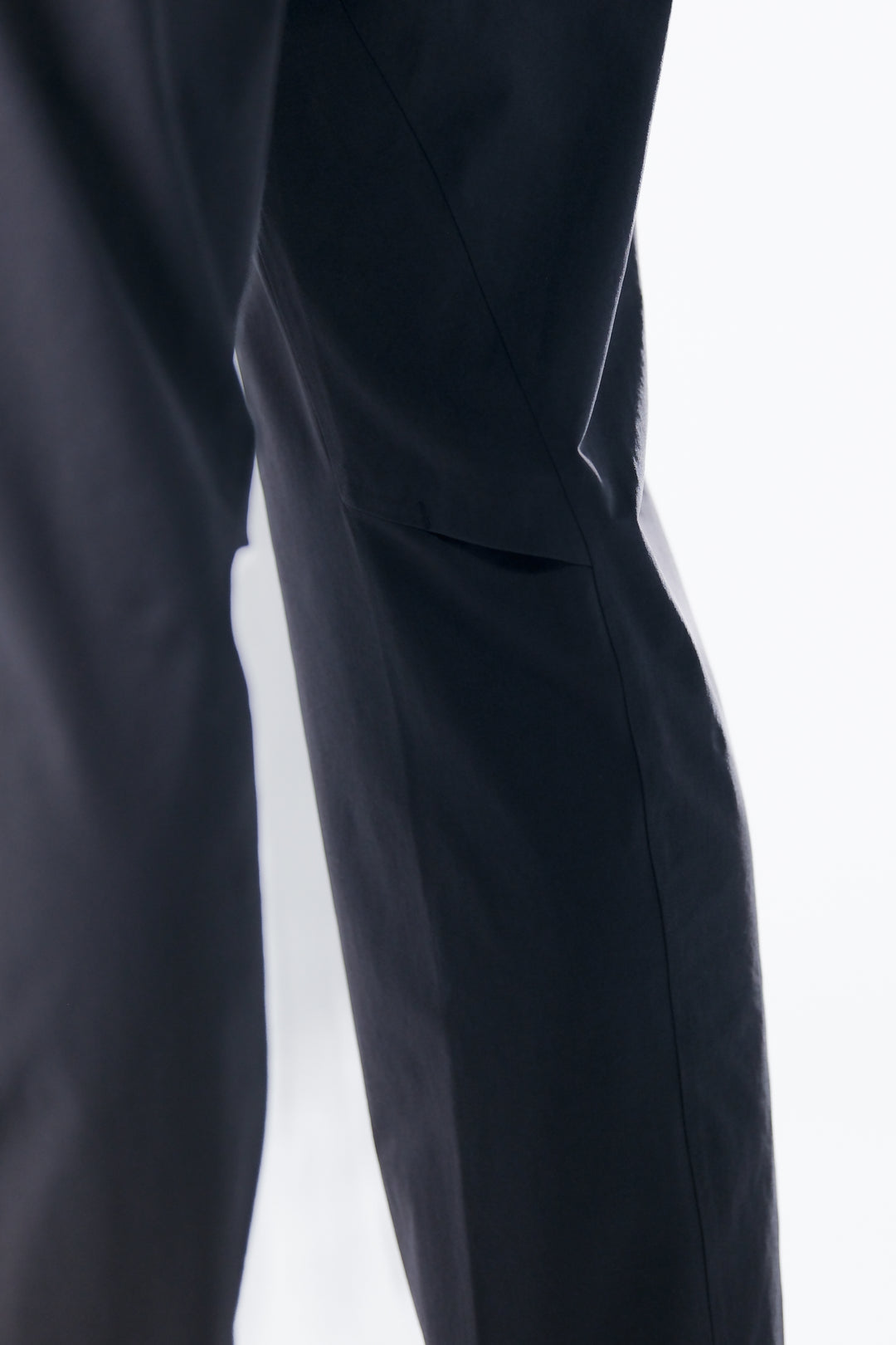 Infinite Motion Trousers - Men - Black - DSCF5615.jpg