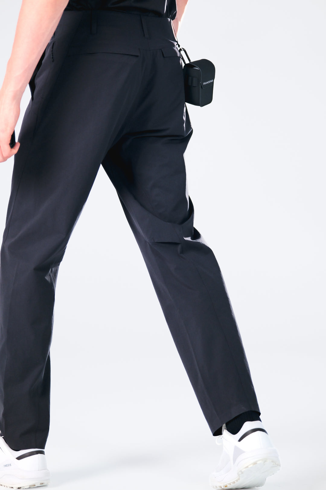 Infinite Motion Trousers - Men - Black - DSCF5619.jpg