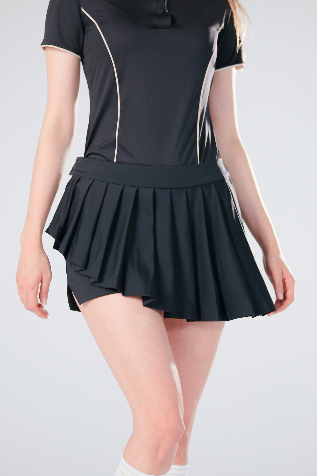 Ice Glaze Convertible Skirt - Women - Black - DSCF5795.jpg
