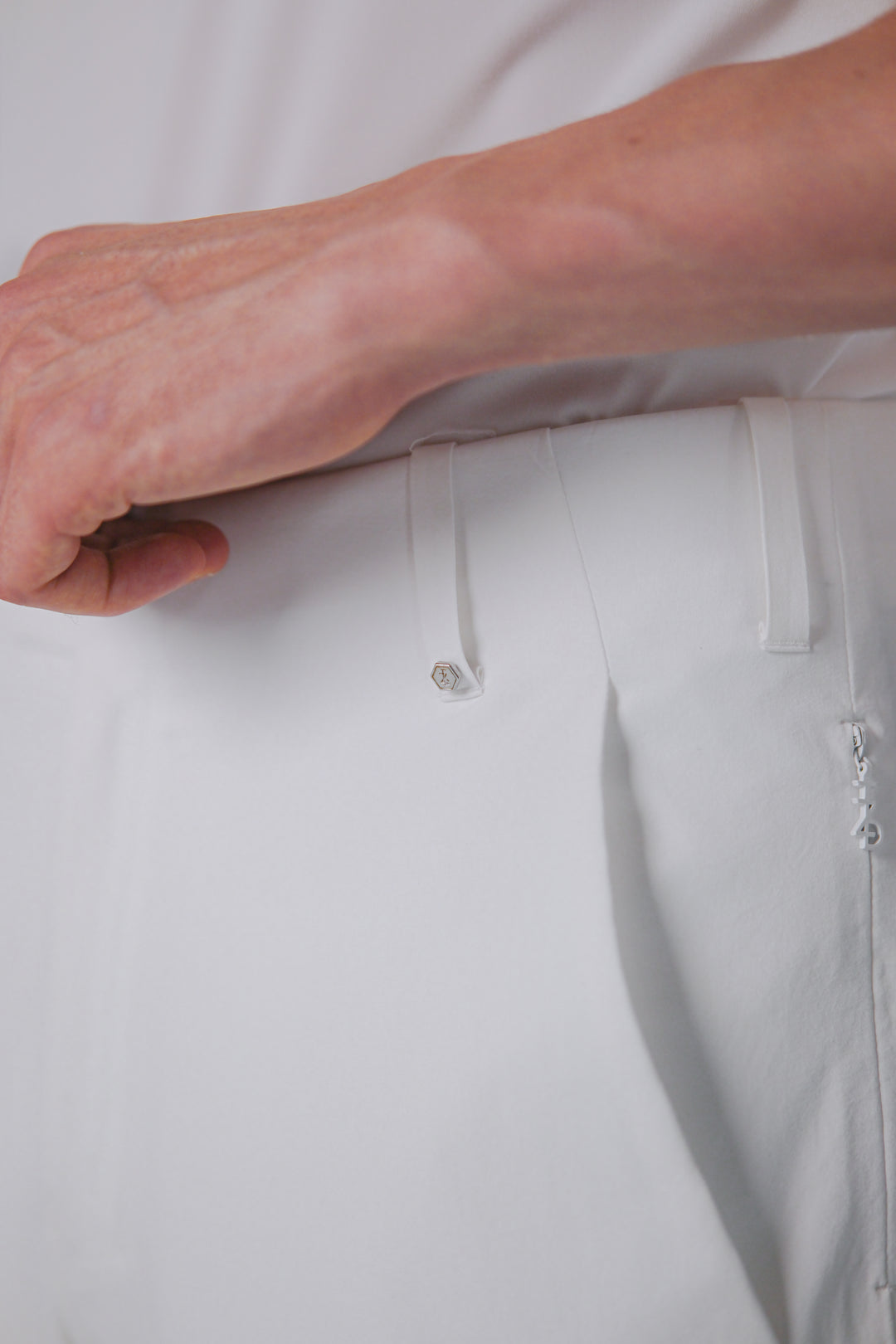 Infinite Motion Trousers - Men - White - DSCF7419.jpg