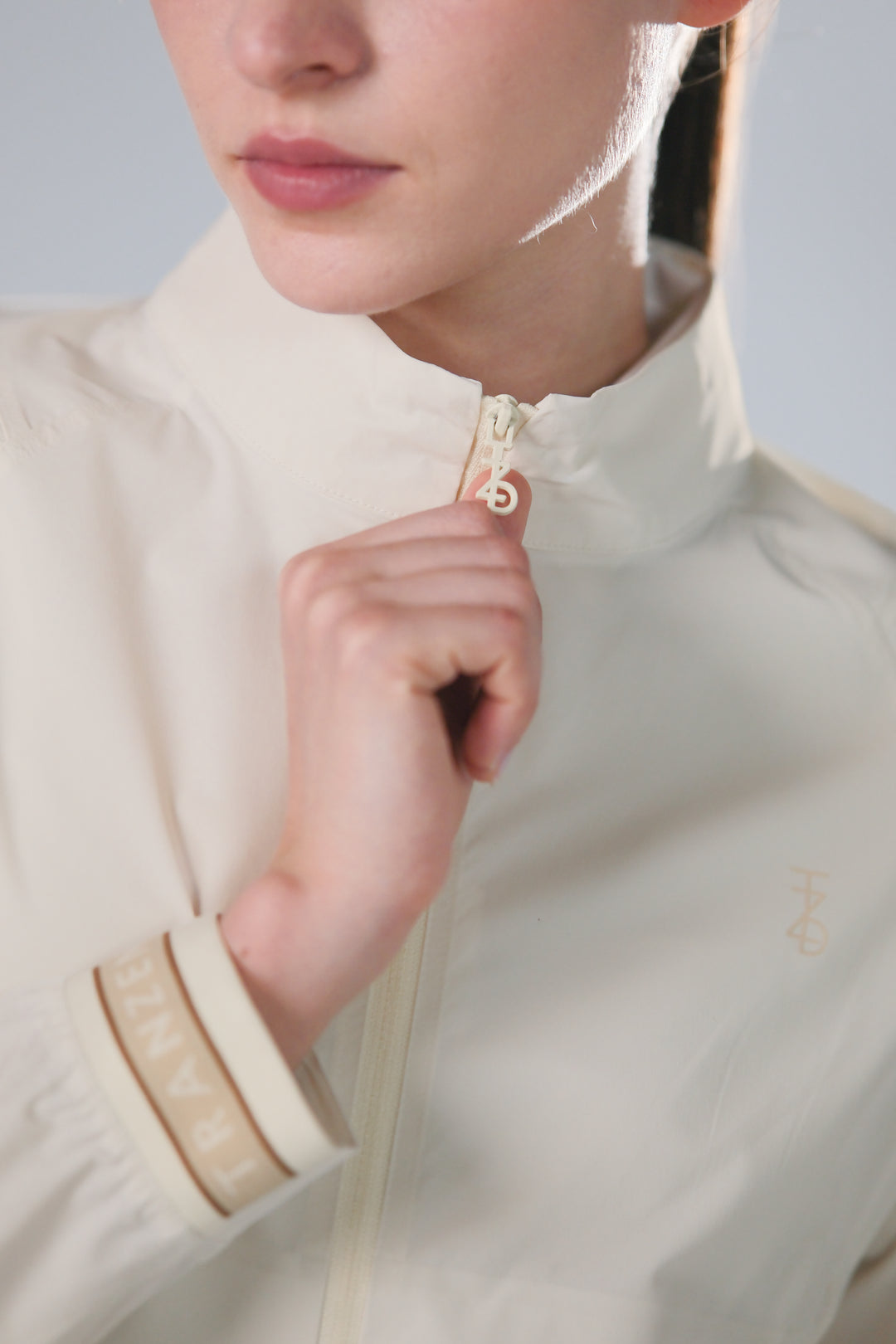 Ice Glaze Jacket - Women - White - DSCF7812.jpg