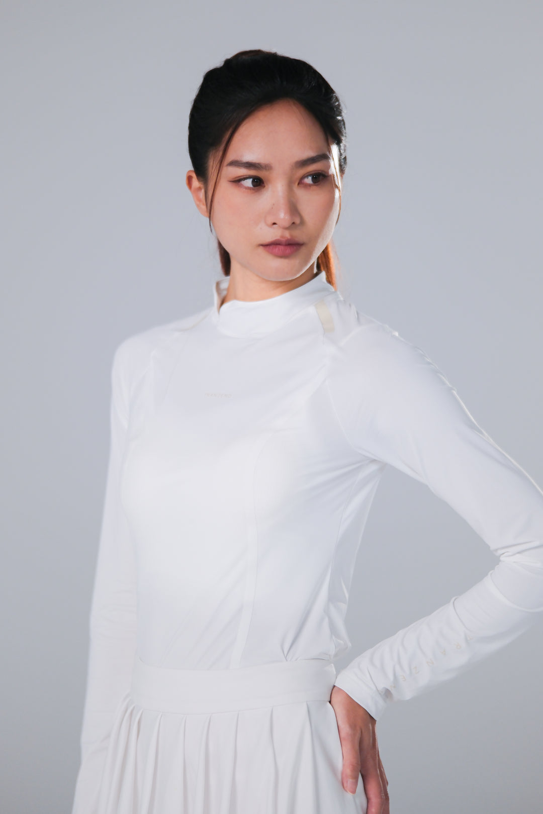 Ice Glaze UV Base Layer - Women - White - DSCF8987.jpg
