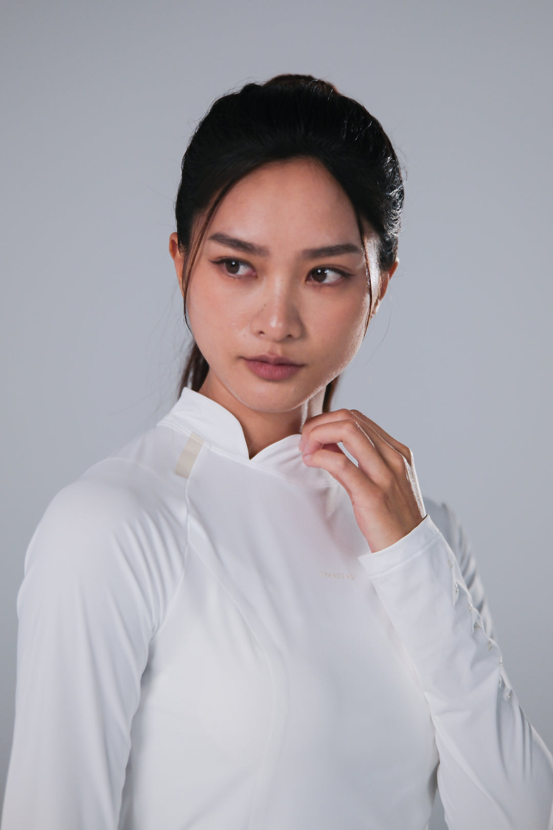 Ice Glaze UV Base Layer - Women - White - DSCF8997.jpg
