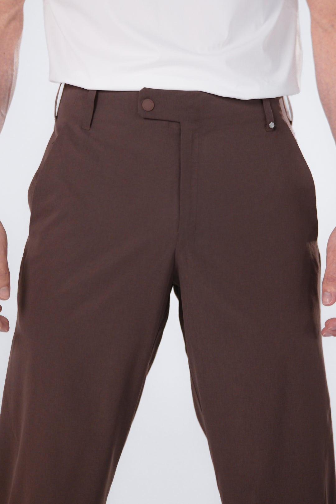 Infinite Motion Trousers - Men - Brown - DSCF9163.jpg