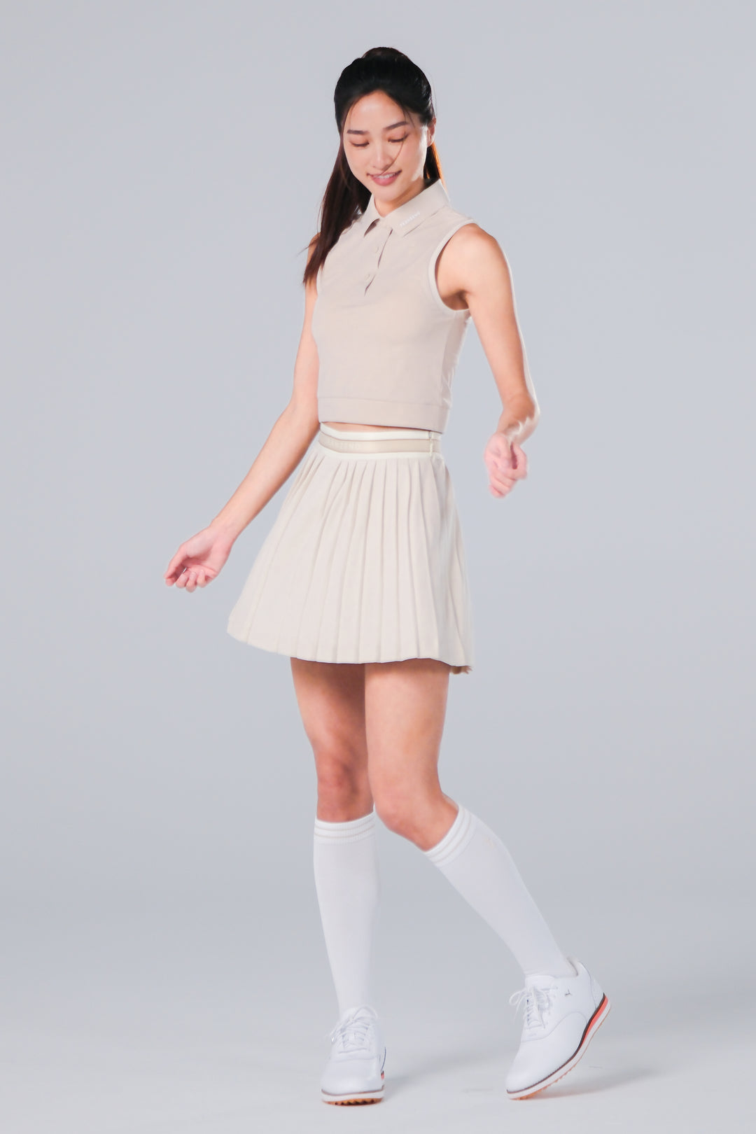 Sleeveless Cropped Polo - Women - Beige - DSCF9670.jpg