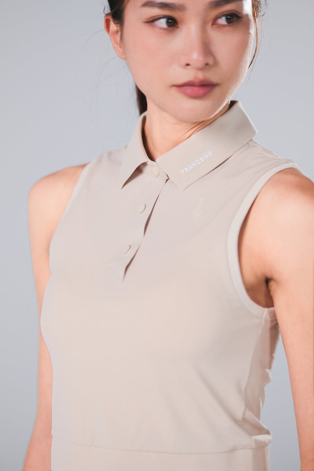Sleeveless Cropped Polo - Women - Beige - DSCF9748.jpg