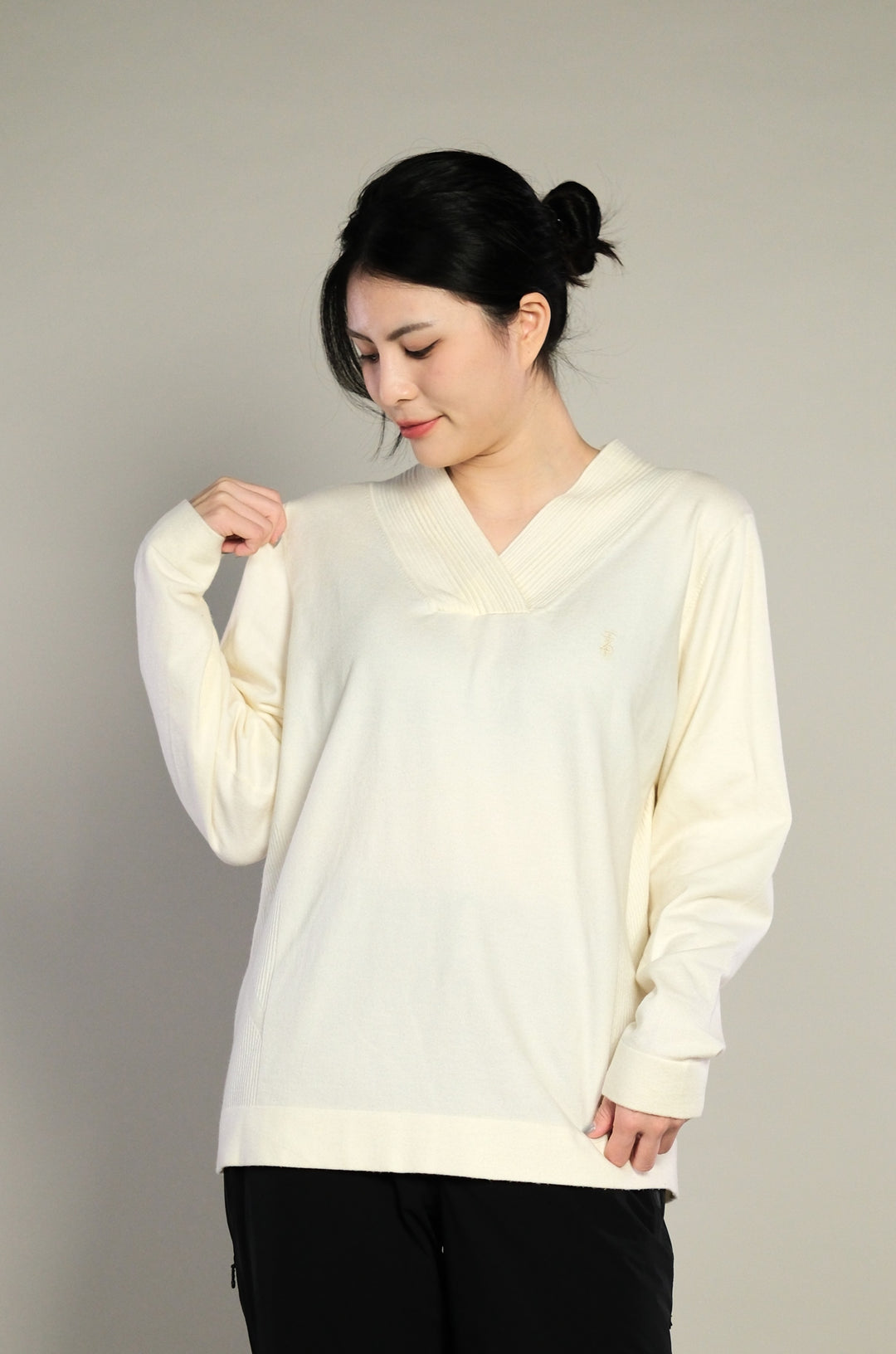 Vネック ウールブレンド セーター - メンズ