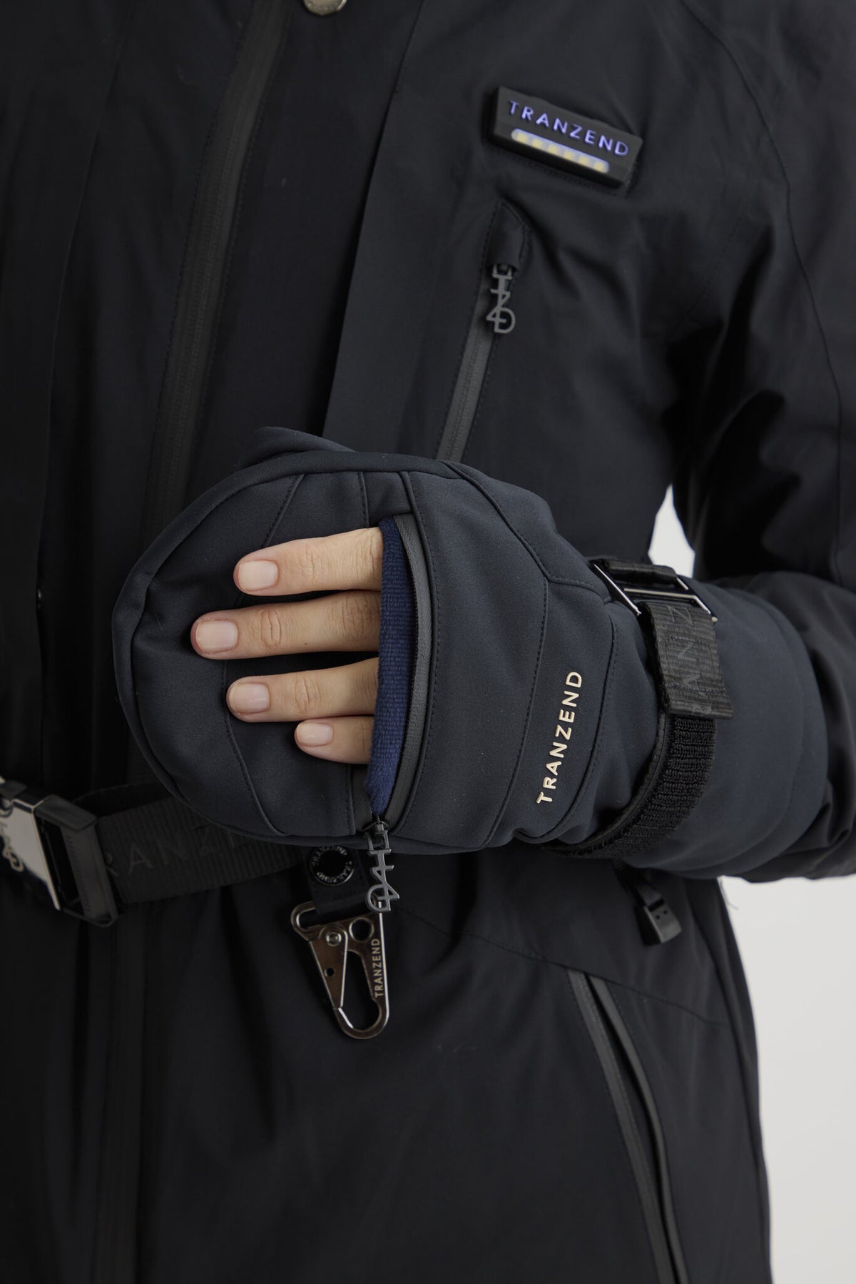 Deft Ski Gloves - Women - Black - Second Image